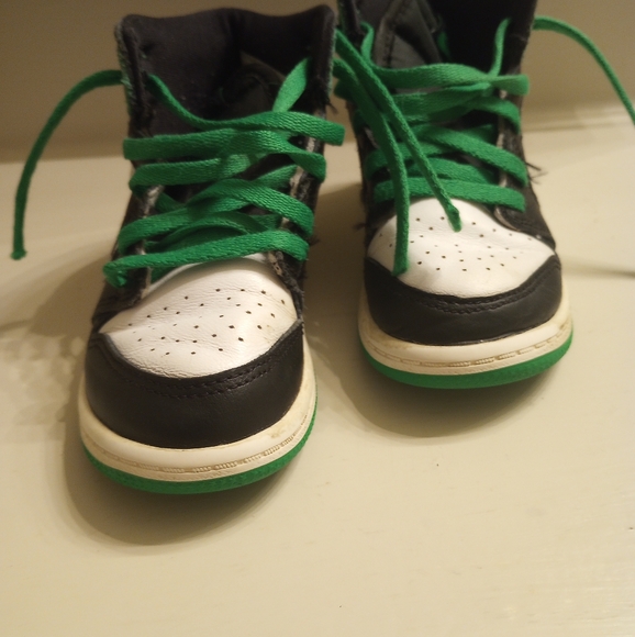 Jordan Retro High OG (Nike) Lucky Green Unisex Toddler Shoes - Picture 5 of 11